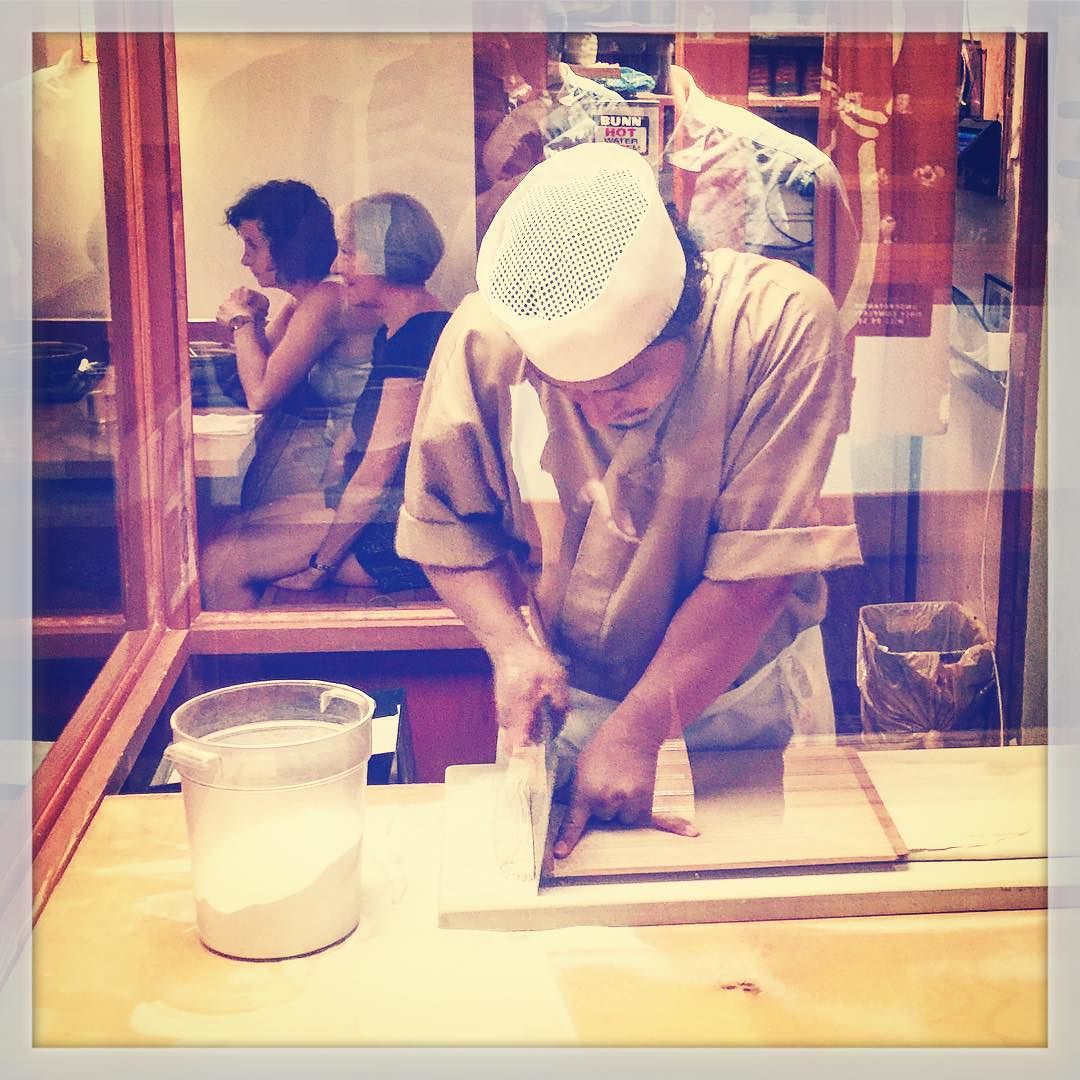 cutting soba by hand